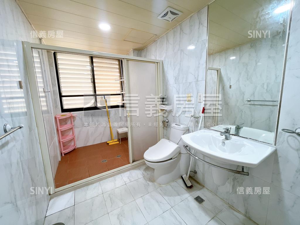 鄉林綠世界震後美透天房屋室內格局與周邊環境