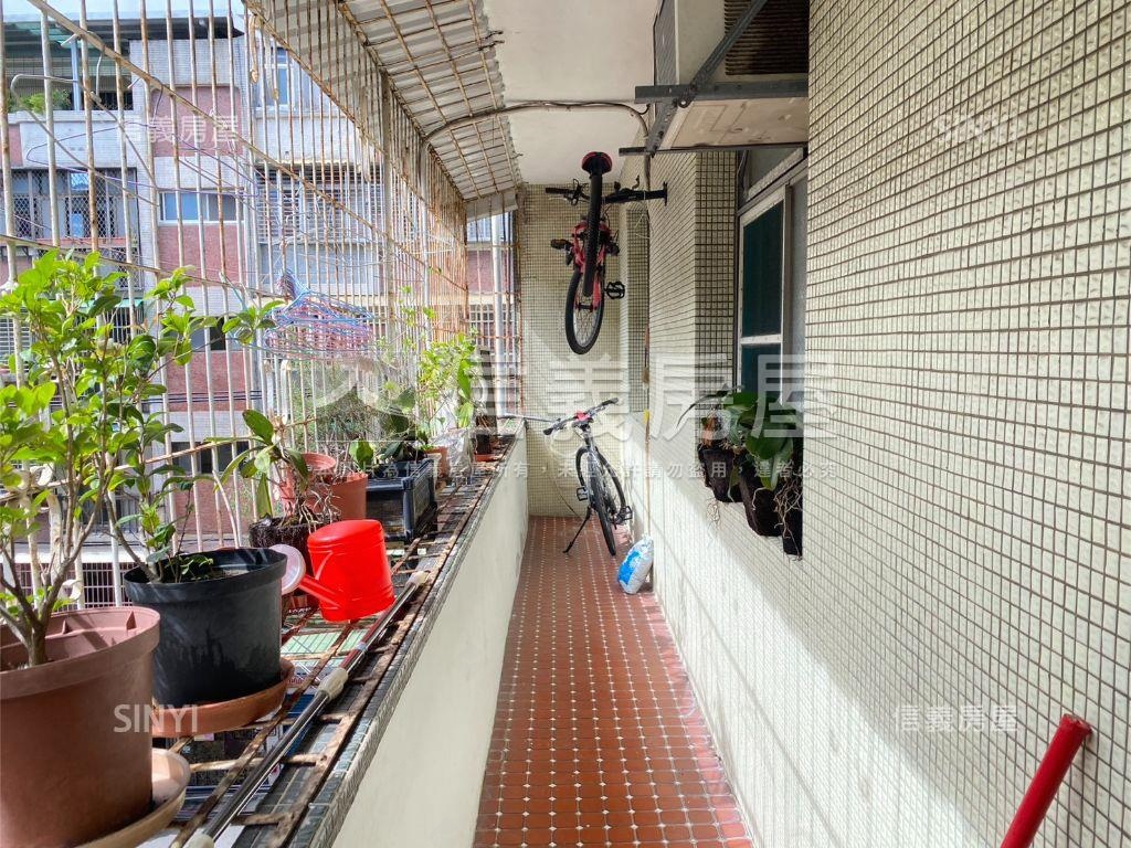 ⭐環球百貨。邊間三房房屋室內格局與周邊環境