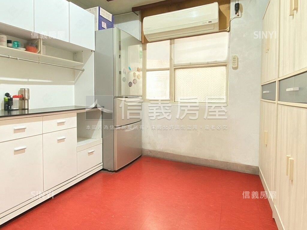 ⭐環球百貨。邊間三房房屋室內格局與周邊環境