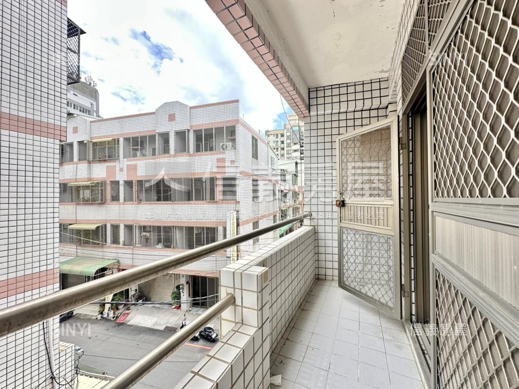 同安路角窗店面房屋室內格局與周邊環境
