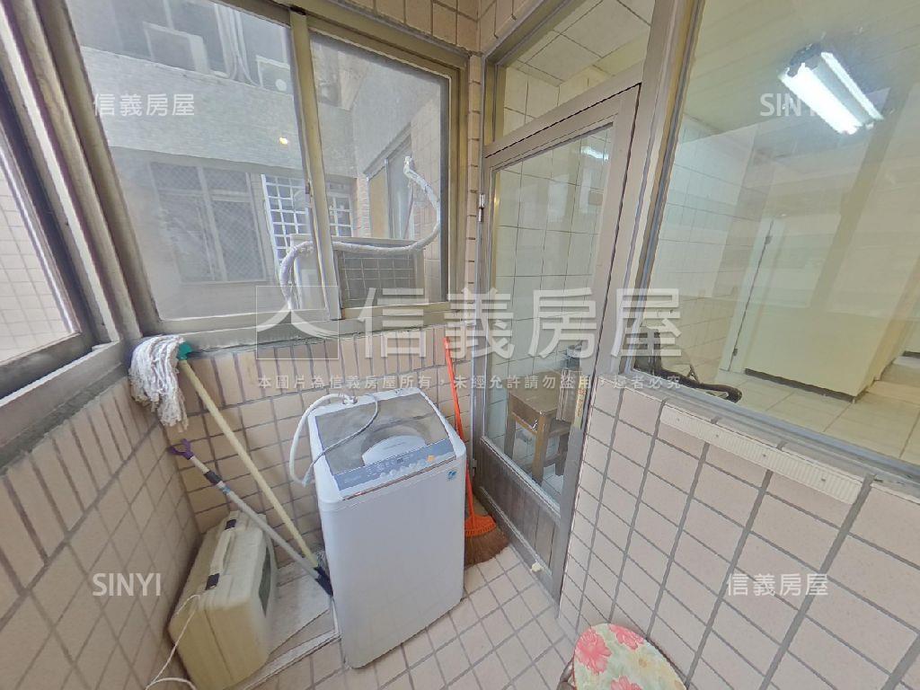 望族ＩＩ私藏美屋房屋室內格局與周邊環境
