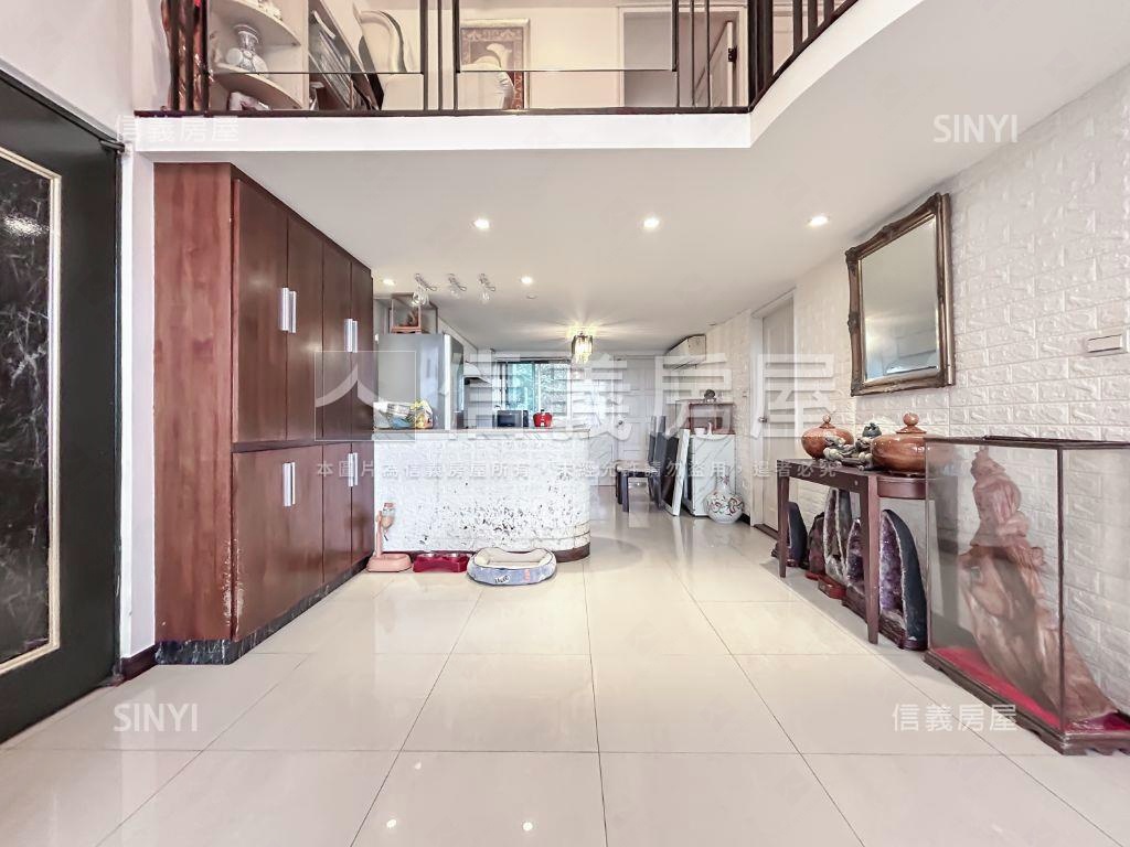 稀有中研宏觀景觀三房車位房屋室內格局與周邊環境