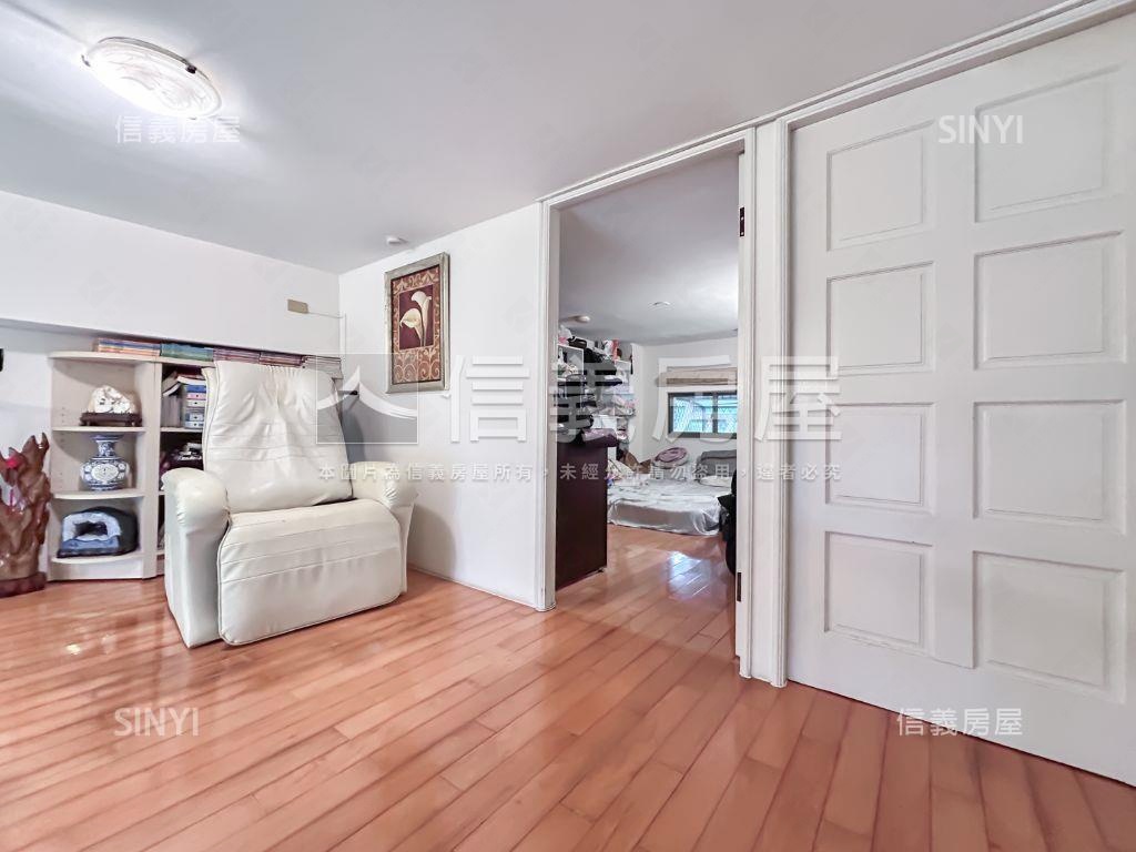 稀有中研宏觀景觀三房車位房屋室內格局與周邊環境