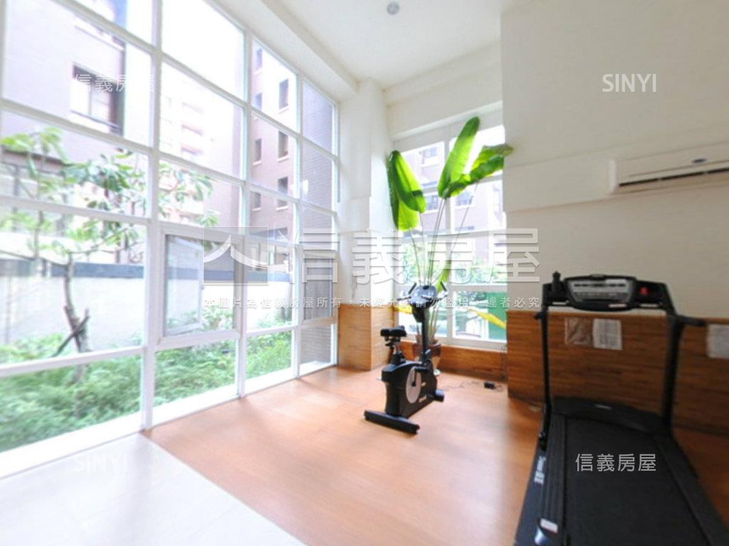 超美裝潢主約３７坪美屋房屋室內格局與周邊環境