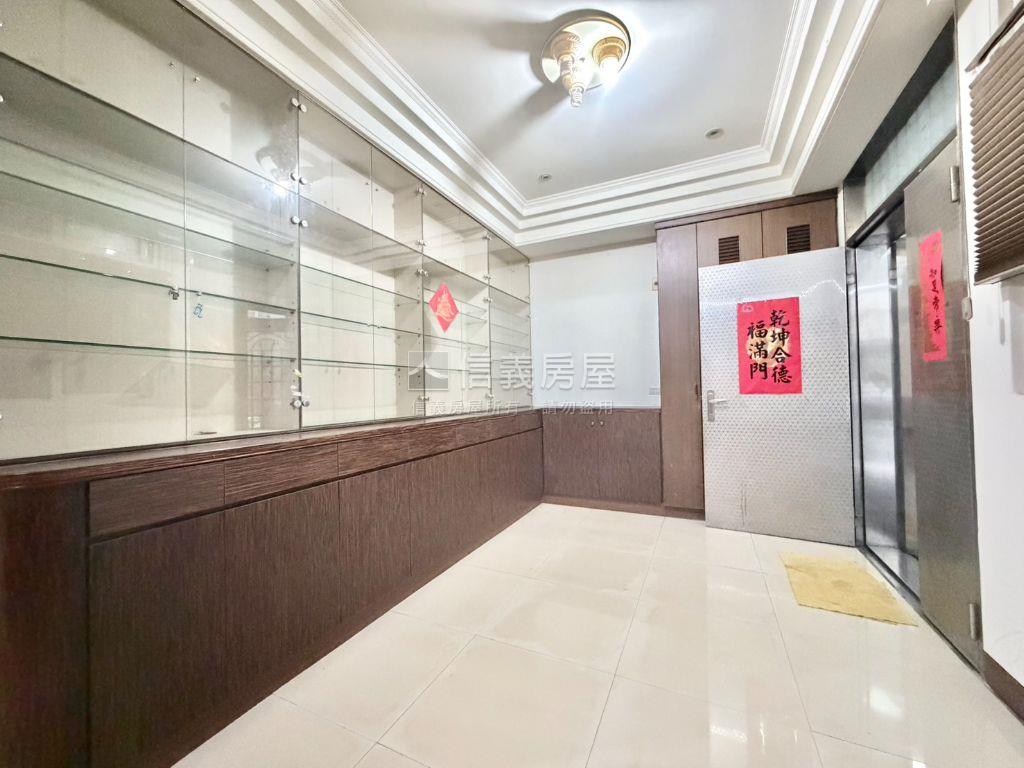 板橋特區一樓店辦房屋室內格局與周邊環境