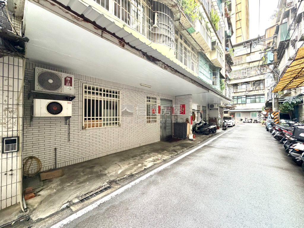 板橋特區一樓店辦房屋室內格局與周邊環境