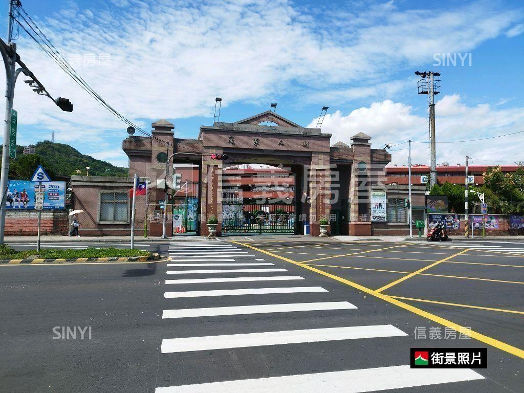 專任長壽公園優質美寓２樓房屋室內格局與周邊環境