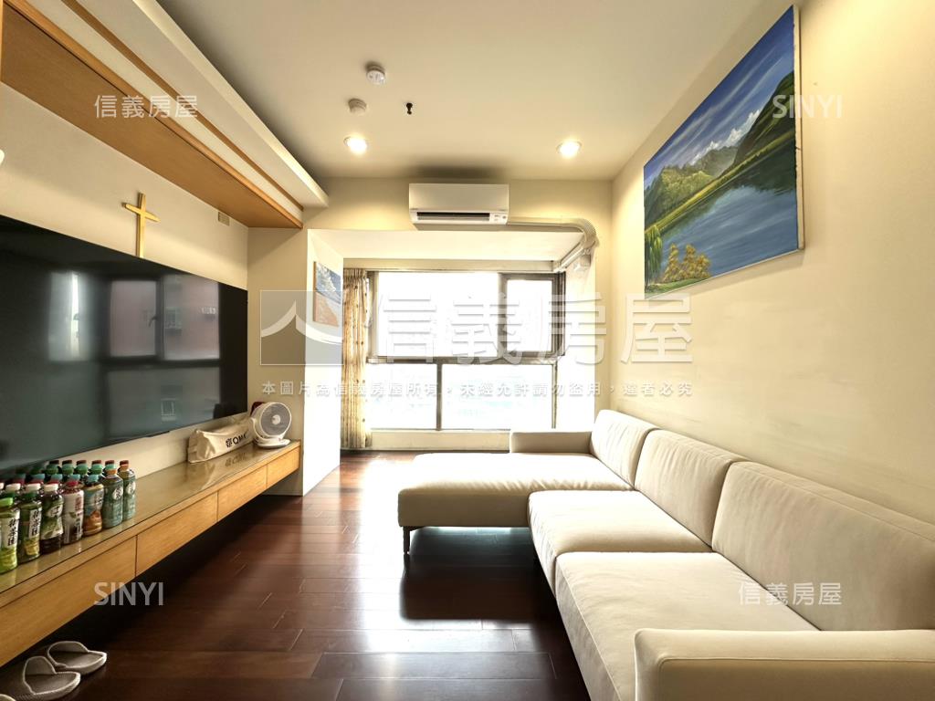 長隄邊間高樓電梯兩房房屋室內格局與周邊環境