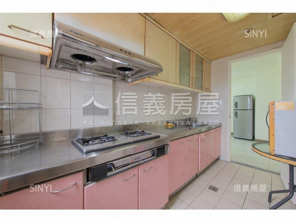 力霸山河高樓精品２房房屋室內格局與周邊環境