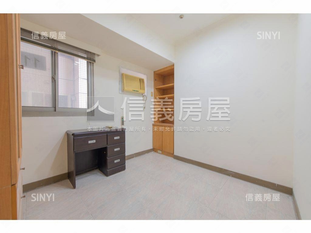 力霸山河高樓精品２房房屋室內格局與周邊環境