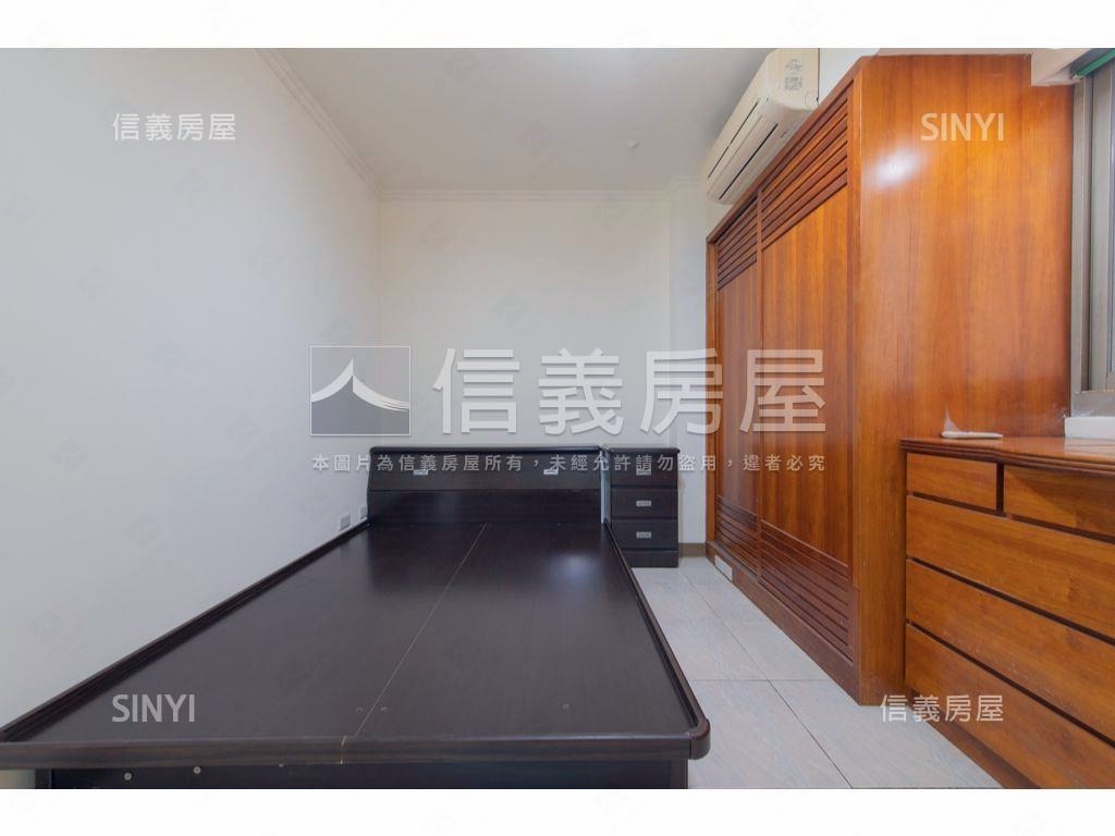 力霸山河高樓精品２房房屋室內格局與周邊環境
