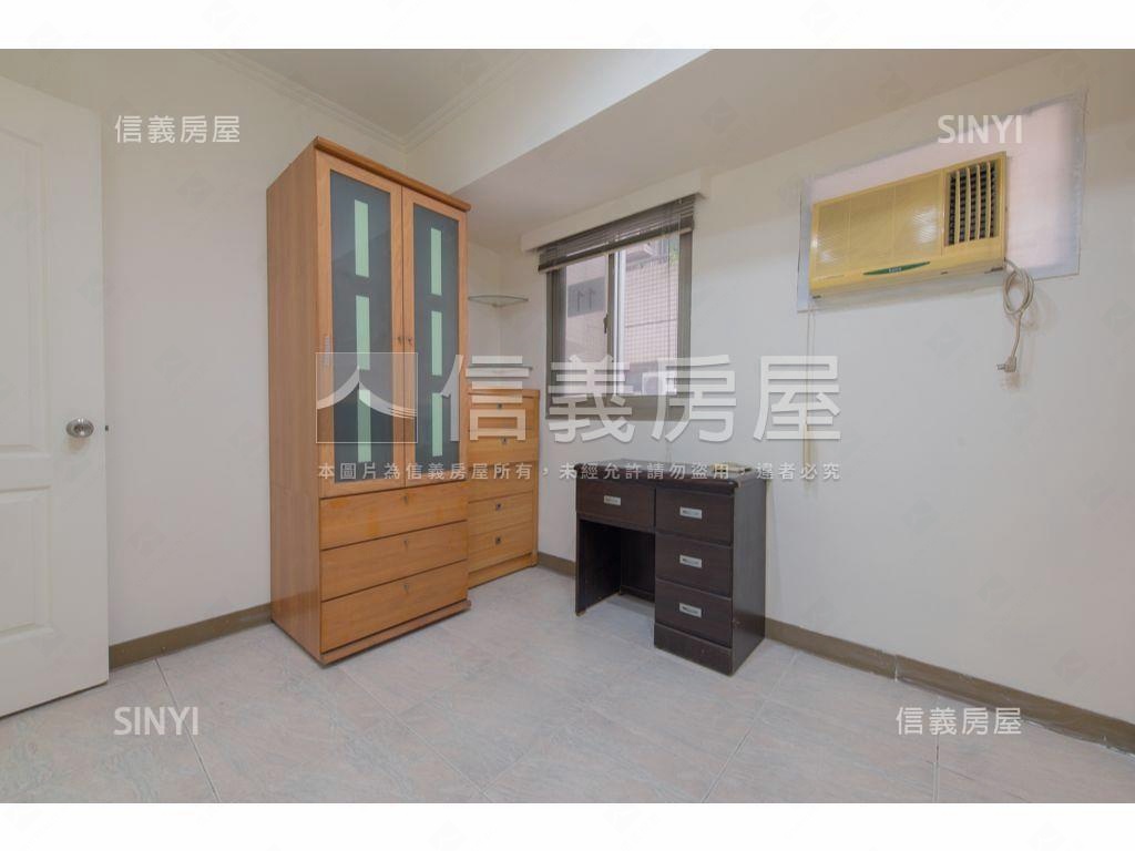 力霸山河高樓精品２房房屋室內格局與周邊環境
