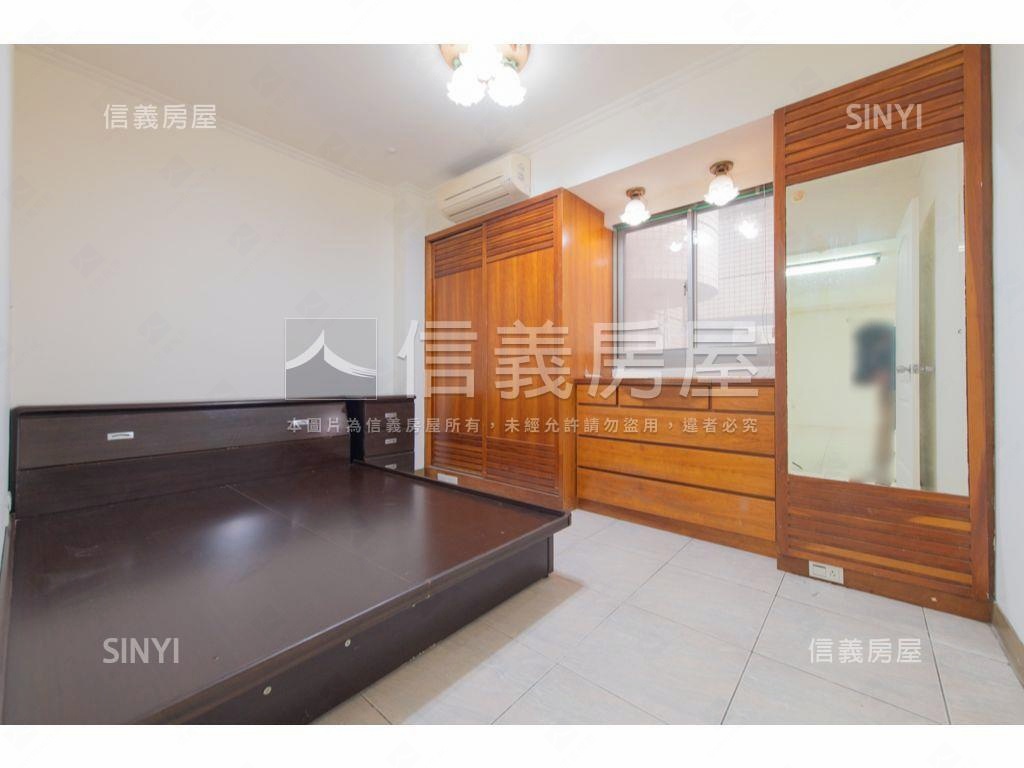 力霸山河高樓精品２房房屋室內格局與周邊環境