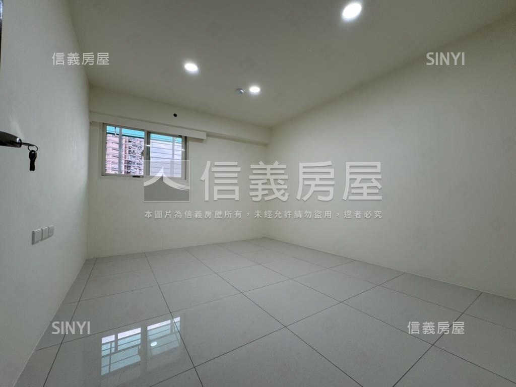 近萬隆捷運★電梯三房房屋室內格局與周邊環境