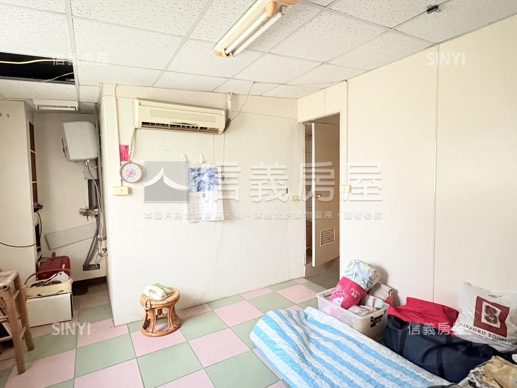 柳營車站｜約１２米金店地房屋室內格局與周邊環境