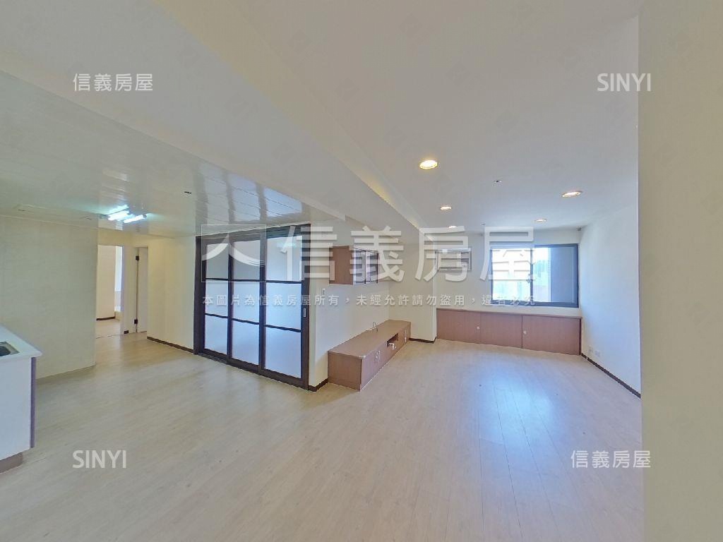 南區近中山醫三房車位房屋室內格局與周邊環境