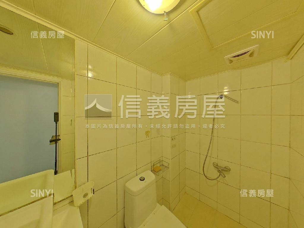 南區近中山醫三房車位房屋室內格局與周邊環境