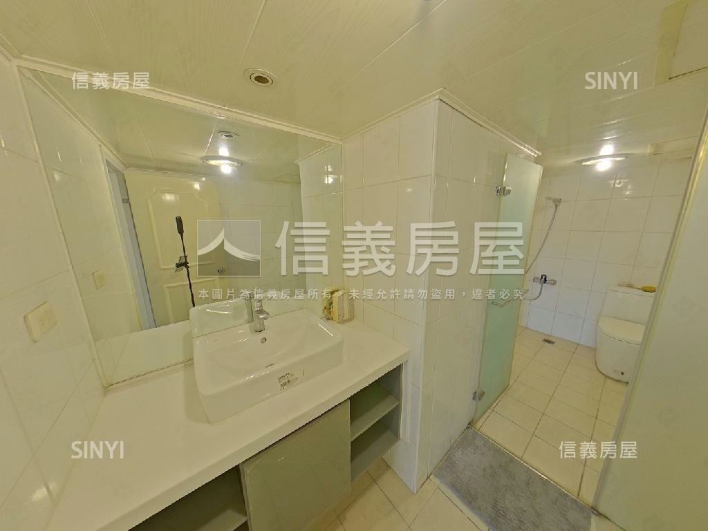 南區近中山醫三房車位房屋室內格局與周邊環境