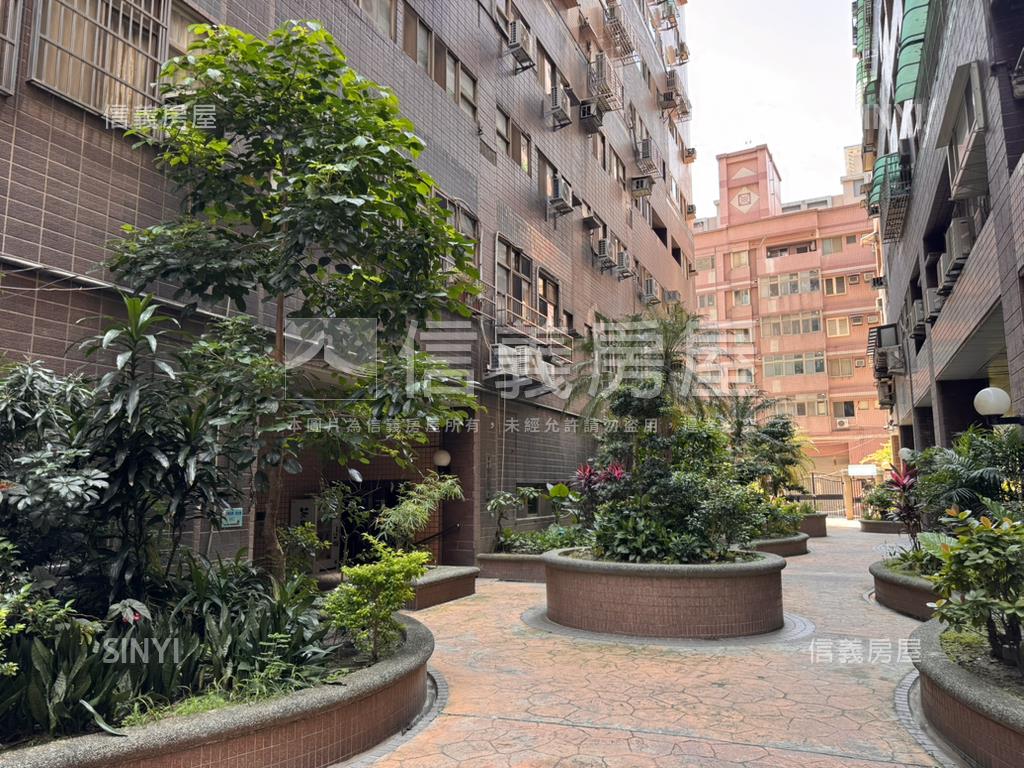 大有冠倫稀有邊間成家３房房屋室內格局與周邊環境