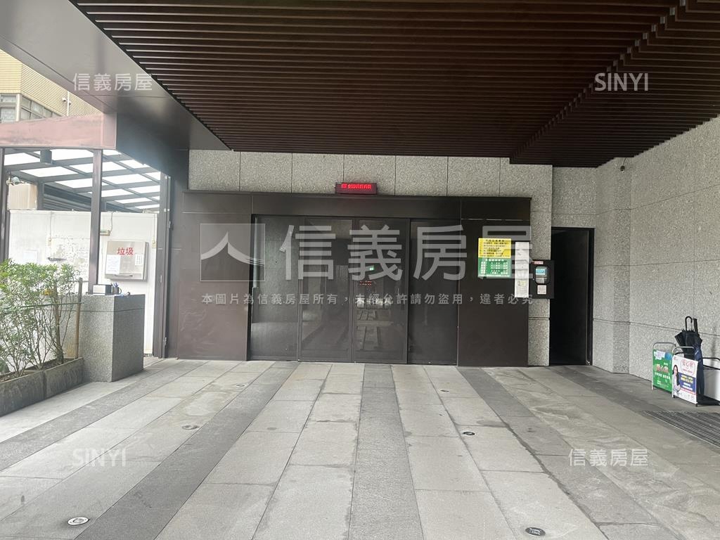 長耀朗朗景觀３房車位房屋室內格局與周邊環境