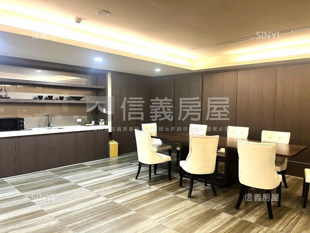 長耀朗朗景觀３房車位房屋室內格局與周邊環境