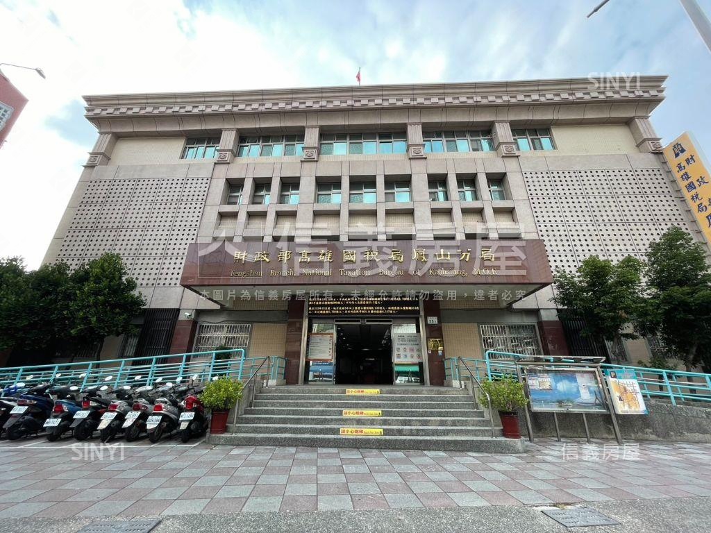 鳳山光復正路稀有金透店房屋室內格局與周邊環境