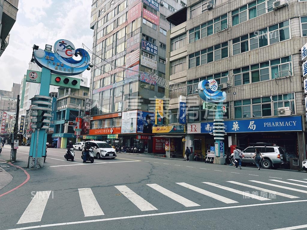 面寬美麗島雙捷運收租透店房屋室內格局與周邊環境