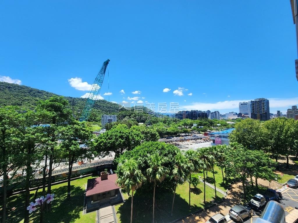 ┐逸園┌山景明亮樓中樓房屋室內格局與周邊環境