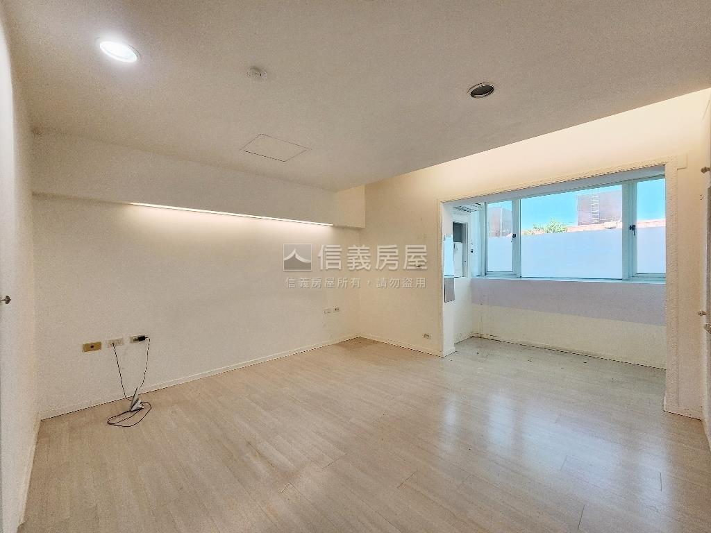 ┐逸園┌山景明亮樓中樓房屋室內格局與周邊環境
