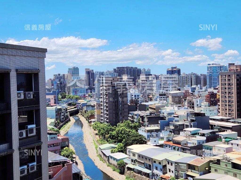 專任勤樸悅圓景觀三房車位房屋室內格局與周邊環境