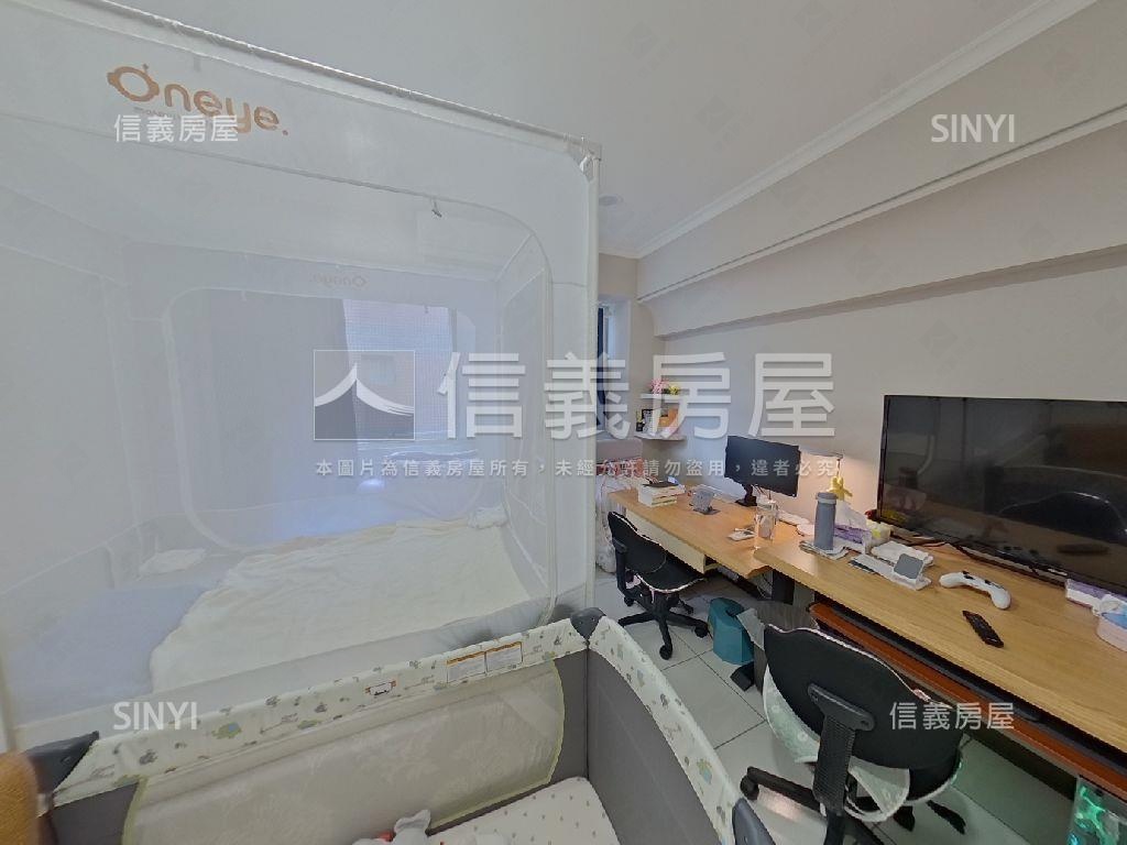 專任經國路美妝三房車位房屋室內格局與周邊環境