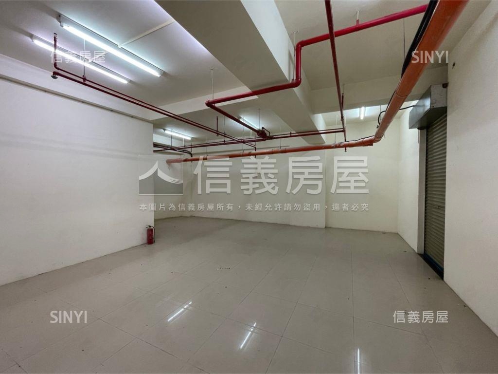 ✿萬隆挑高四米二金店面✿房屋室內格局與周邊環境