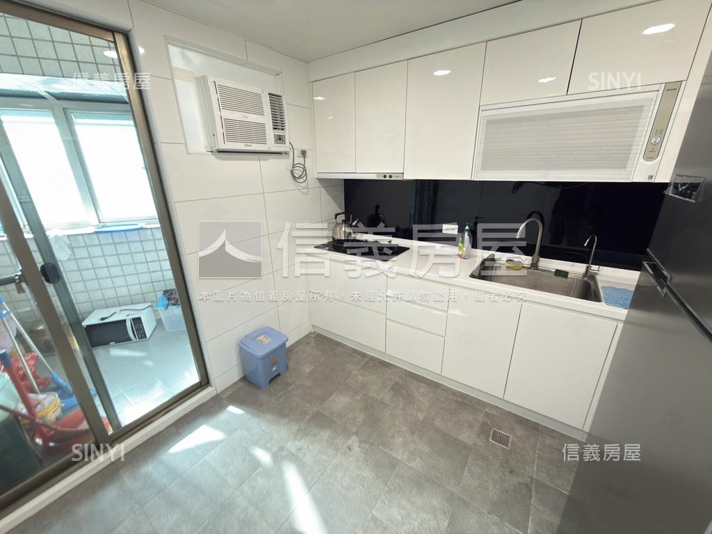 捷運麗景大戶附車位房屋室內格局與周邊環境