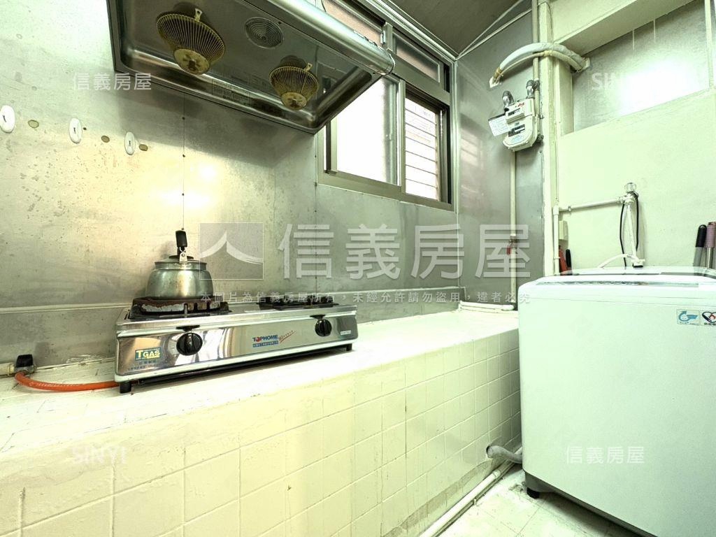 首購推薦邊間三樓美寓房屋室內格局與周邊環境