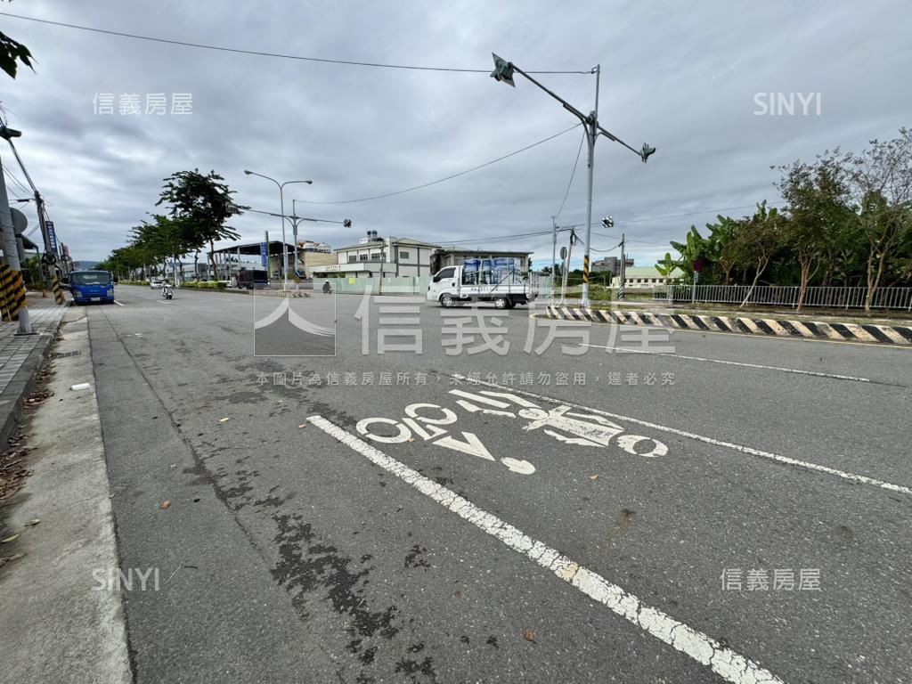 南投草屯地約１３３１坪廠房屋室內格局與周邊環境