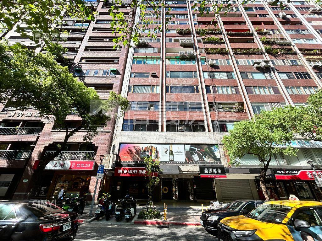 正★仁愛路★質感裝潢店辦房屋室內格局與周邊環境