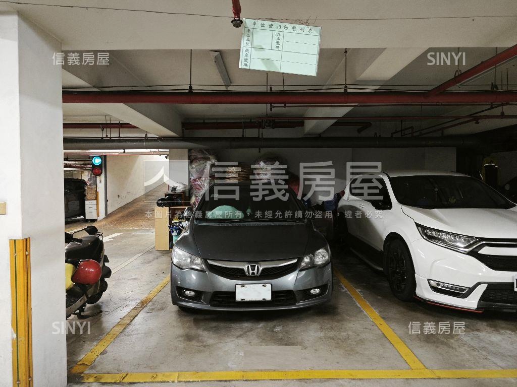 雙和邊間採光３房平面車位房屋室內格局與周邊環境