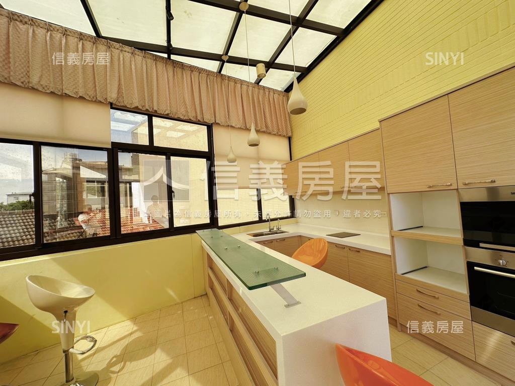 近中華西路臨路別墅房屋室內格局與周邊環境
