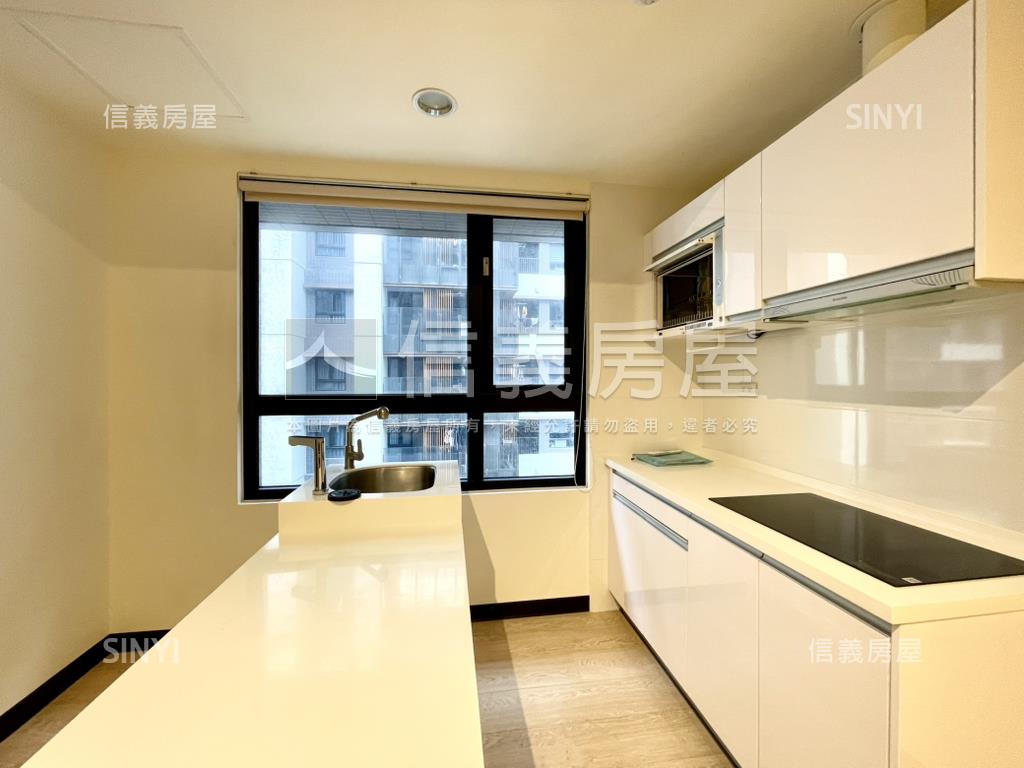 近高鐵娛樂城兩房平車房屋室內格局與周邊環境