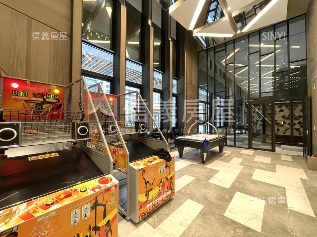 近高鐵娛樂城兩房平車房屋室內格局與周邊環境