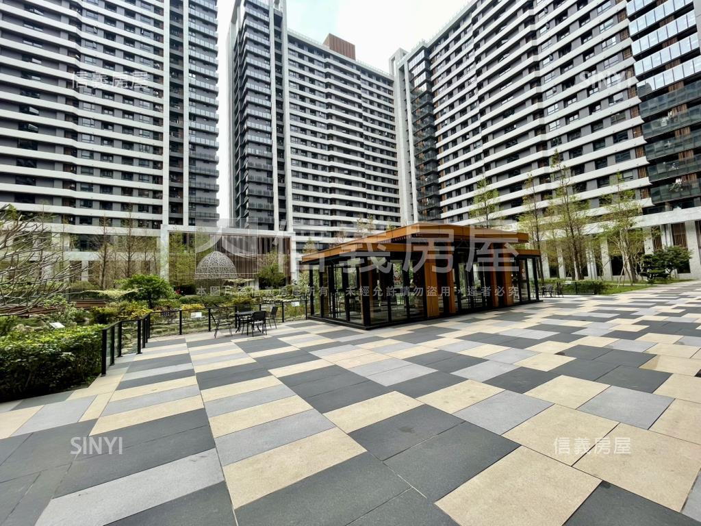 近高鐵娛樂城兩房平車房屋室內格局與周邊環境