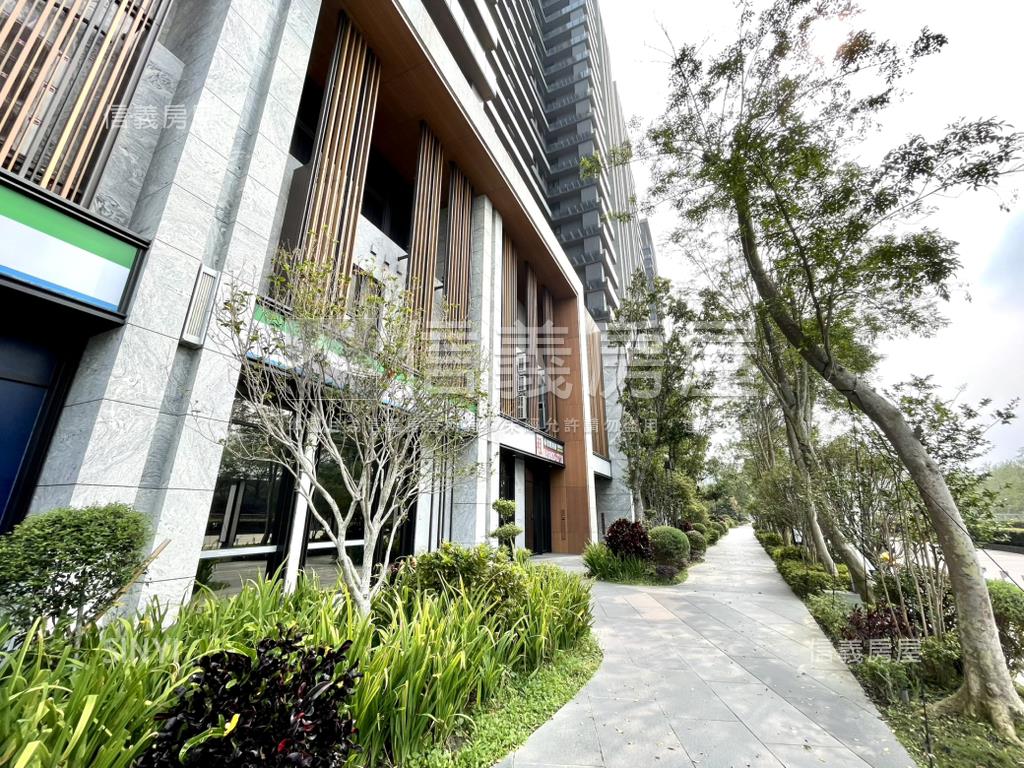 近高鐵娛樂城兩房平車房屋室內格局與周邊環境