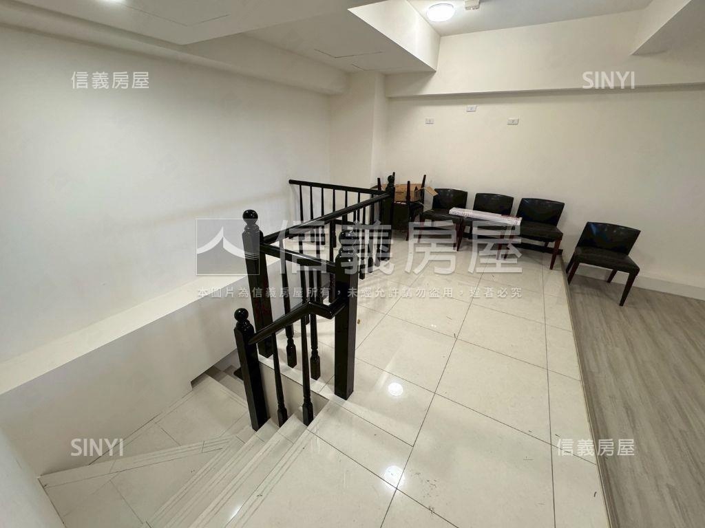 勝美有禮邊間雙併戶店面房屋室內格局與周邊環境