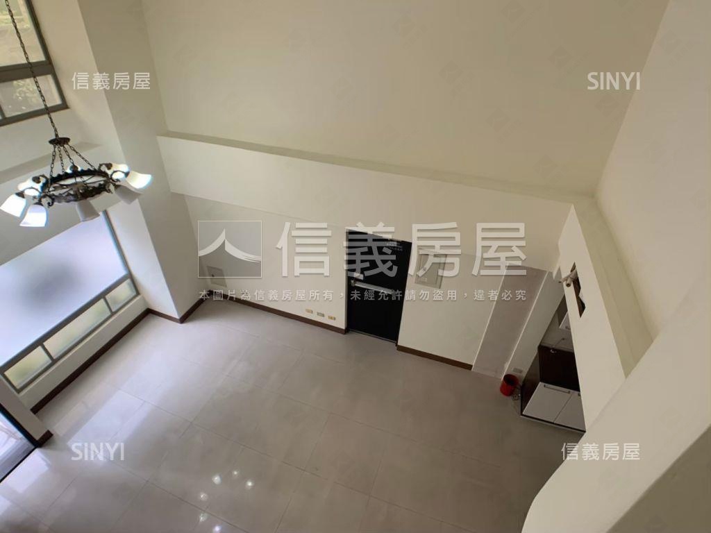 三鐵共站大面寬金店面房屋室內格局與周邊環境