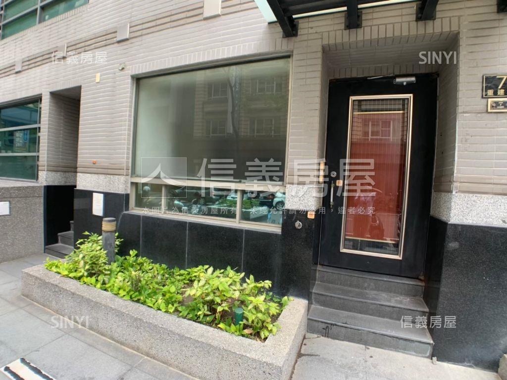 三鐵共站大面寬金店面房屋室內格局與周邊環境
