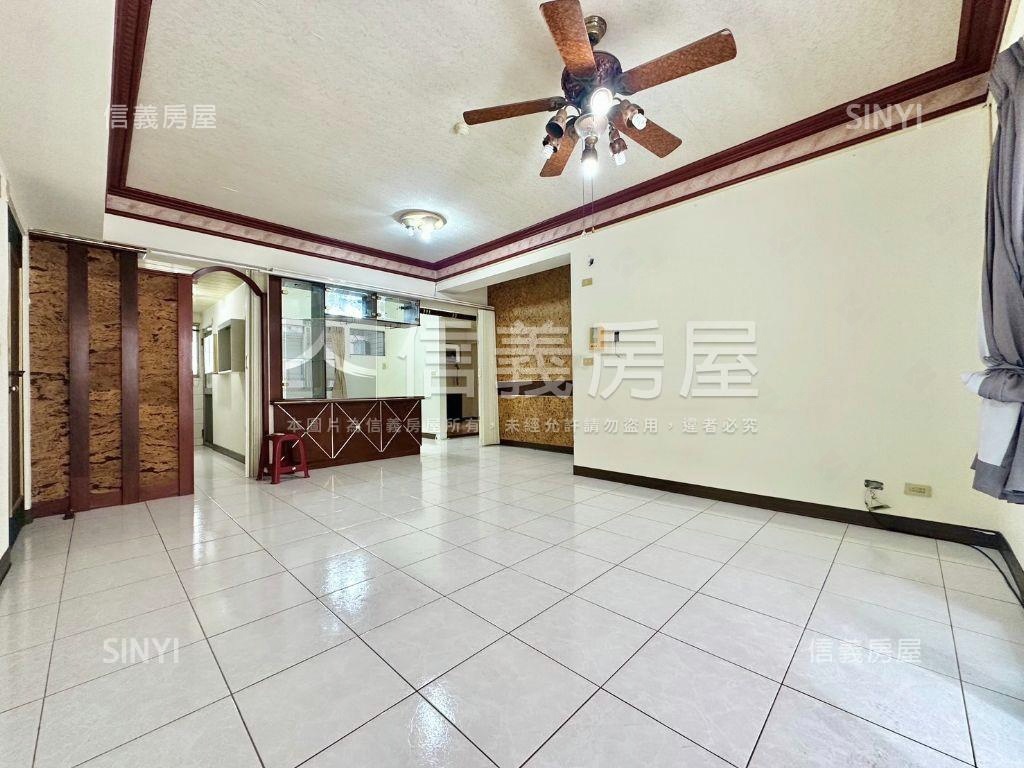 郡平路經典雙陽台＋平車房屋室內格局與周邊環境