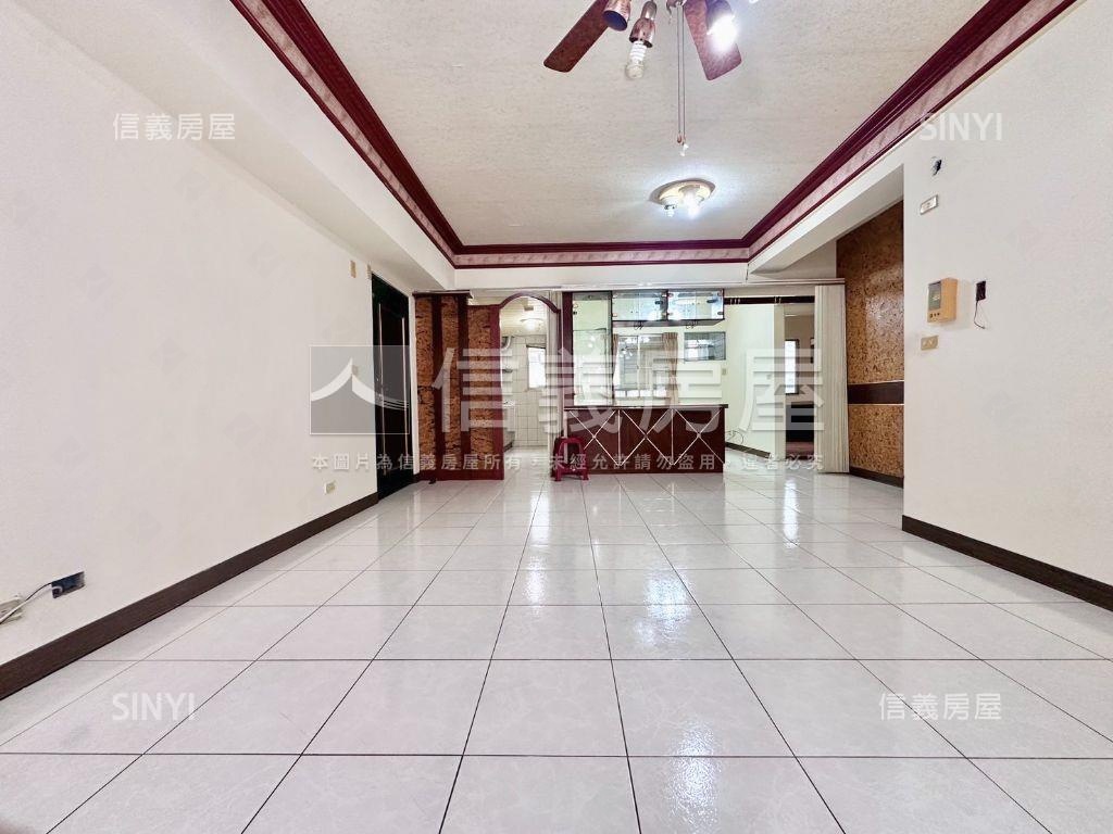 郡平路經典雙陽台＋平車房屋室內格局與周邊環境