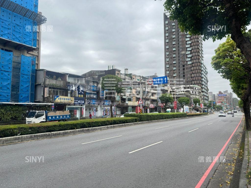寶亞新公舘次高樓３房車位房屋室內格局與周邊環境
