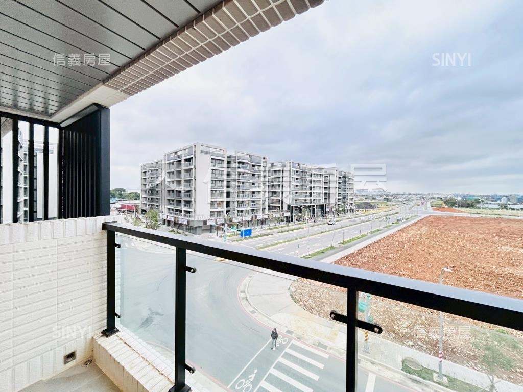 新婚首購首選三房車位房屋室內格局與周邊環境