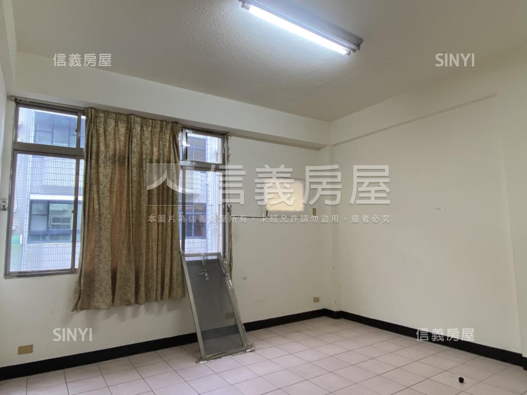 市政永華八街臨路店住房屋室內格局與周邊環境